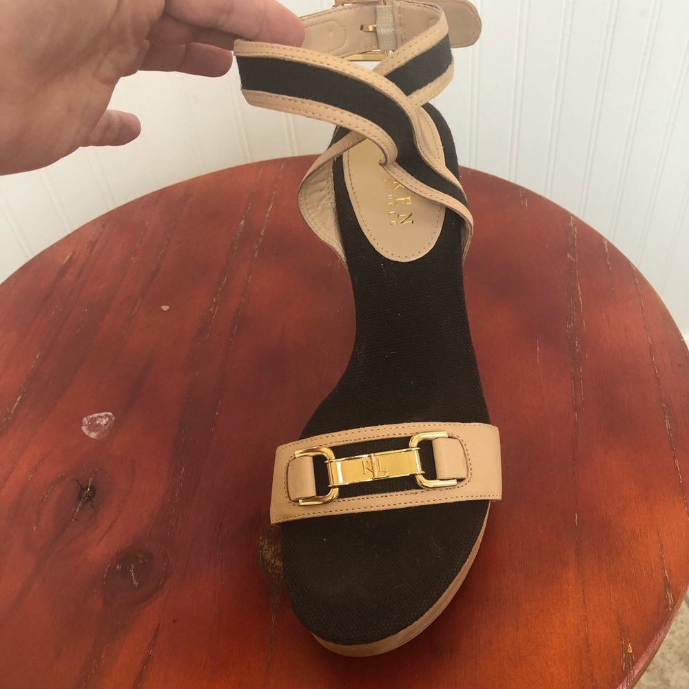Ralph Lauren Beige/Black Strappy Wood Wedge 7.5M - Picture 1 of 9